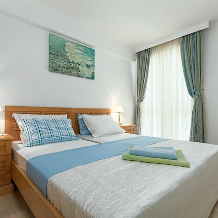Gloria Apartment Porec Exterior photo