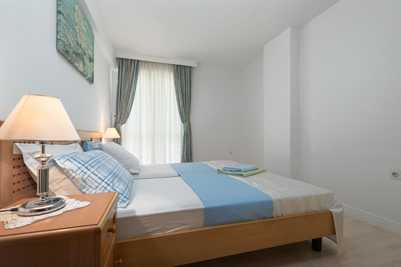 Gloria Apartment Porec Exterior photo